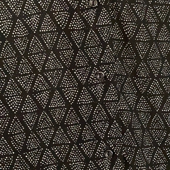 H&M BUTTON UP SHIRT - Picture 2 of 3